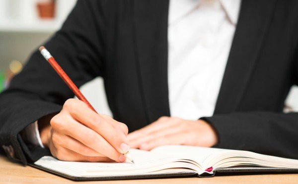 5 слов, которые не требуют запятых — но все их ставят: быстрый разбор без мудрёных правил