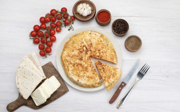 Сырные лепешки за 15 минут: ленивые хачапури по секретному кавказскому рецепту — очень быстро, очень вкусно