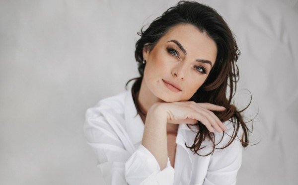 По умолчанию прекрасна: признаки по-настоящему ухоженной женщины — вот 3 причины, по которым взгляд на них останавливается