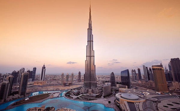 Вот Бурдж, а с ним — Халифа: то, что вы хотели узнать о самом высоком здании в мире — 3 любопытных факта