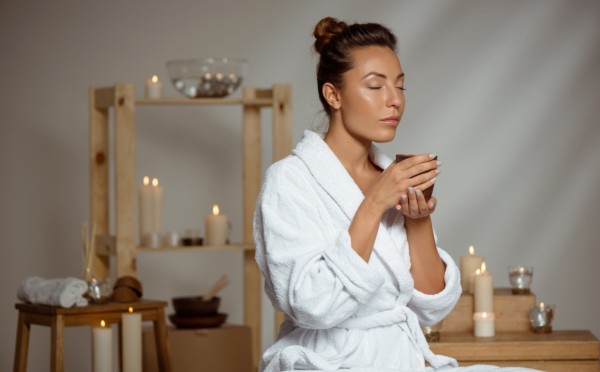 Подарок себе не лежит под елкой — звезды советуют 1 знаку Зодиака порадовать себя еще до Нового года, в субботу 27 декабря