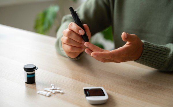 Сахар пониже, а жизнь получше: на утро проснетесь с нормальной глюкозой — 5 рекомендаций перед сном