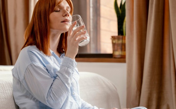 Вы пьёте воду неправильно: врач рассказал, как нужно — хватит убивать свой организм