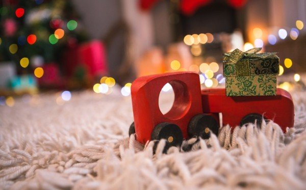 Необычный Новый год: идея для встречи 2026 — новогодний круиз на поезде, вам даже не надо арендовать отель