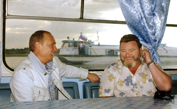 Простой сибирский парень — как комик стал губернатором и поднял с колен родное село, или история Михаила Евдокимова