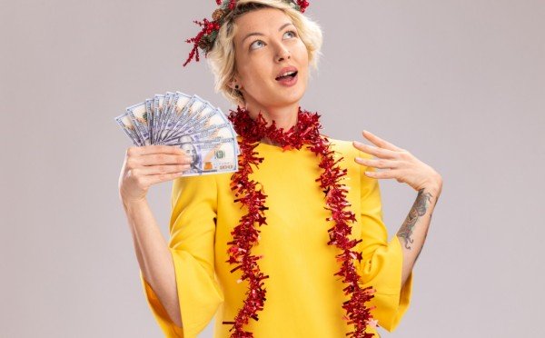 Горы золота к вашим ногам — 3 знака Зодиака ждёт богатство уже 1 января 2026 года: денег будет немерено