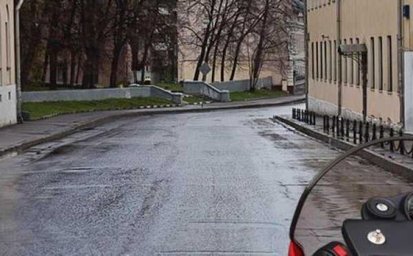 Дорога с сюрпризом: о чем на самом деле предупреждает знак — ПДД правильно ответили только 27%