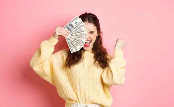 Лавина золота подбирается в вашим дверям: финансы придут уже в январе 2026 года— 2 знака Зодиака, которых ждёт успех с 12 числа