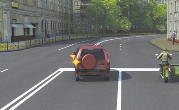 Можно ехать, но куда — конфликт знака и светофора: на экзамене по ПДД путаются 72%