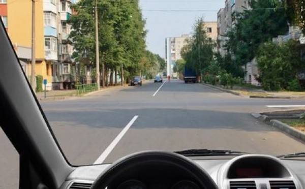 Автобусная полоса против течения — куда теперь деваться: 86% ответить не смогли и пошли на пересдачу экзамена по ПДД