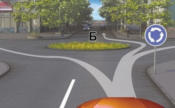 Простой знак — сложный выбор: куда и как можно съехать с круга, на экзамене по ПДД не смогли ответить 78%