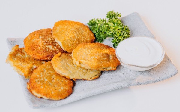 Лучший рецепт картофляников — самое простое и сытное блюдо из картофеля: готовим вкуснятину на ужин