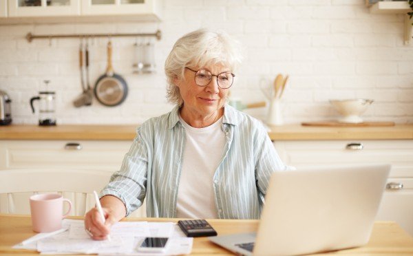 Выплата пенсий в феврале 2026 года — новый график на месяц: обязательная информация для пенсионеров