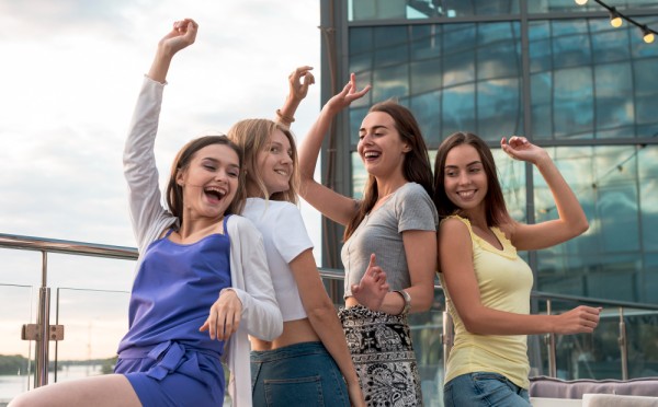 Гороскоп на четверг, 8 января 2026 года, для всех знаков Зодиака: Близнецам — удача на работе, Скорпионам — насыщенный день, Рыбам — начало счастья