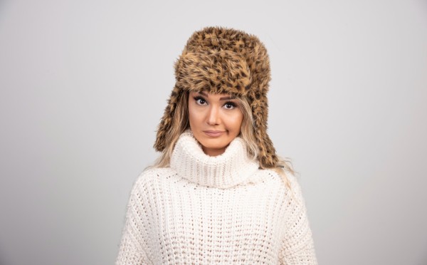 Самые трендовые головные уборы на зиму 2025/26: выбираем шапку на холода