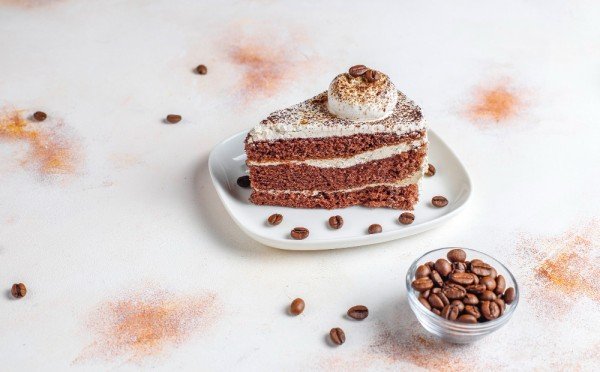 Сметанный торт «Мишка»: тот самый рецепт из детства — нежный и быстрый десерт на праздники