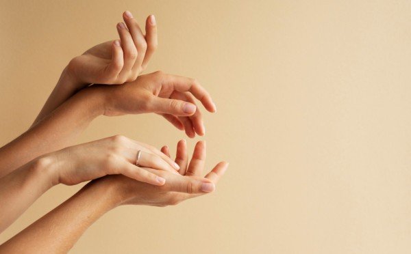 И думать о красе ногтей — как понять, все ли с вами в порядке, по ногтям (помощь таролога не нужна)