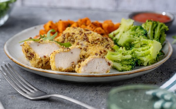 Когда готовить нет времени: рецепт маленьких куриных рулетов — идеальный ужин и завтрак