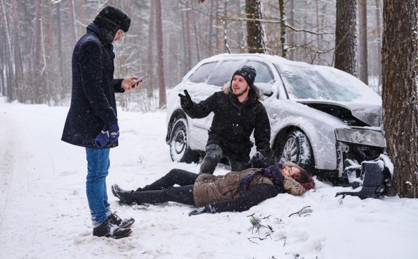 Лучшее, что можно сделать — ничего не улучшать: вопросы про первую помощь пострадавшим у 83% отвечающих вызывают затруднения на экзамене по ПДД