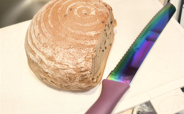 Секрет 92 лет: почему мой дед ел только вчерашний хлеб и избегал свежего молока