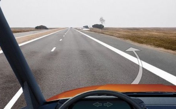 Автомагистраль — это не парковка с видом на степь: можно ли остановиться за белой линией, на экзамене по ПДД не ответили 49%