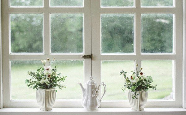 Даже Мойдодыр был бы в восторге — реально рабочий метод отбелить подоконник от самых сложных пятен, делов-то на 5 минут