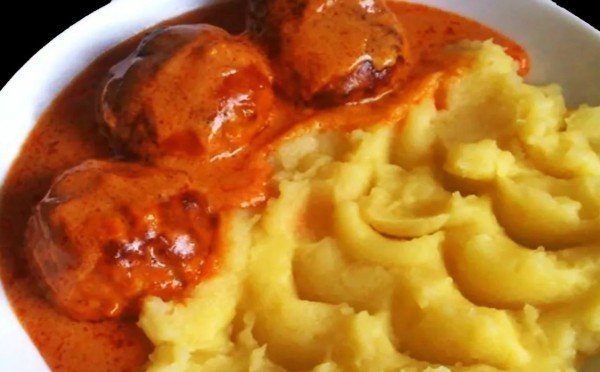 Та самая подлива из СССР: секрет идеального соуса для котлет без комочков — рецепт Натальи Калниной за 5 минут