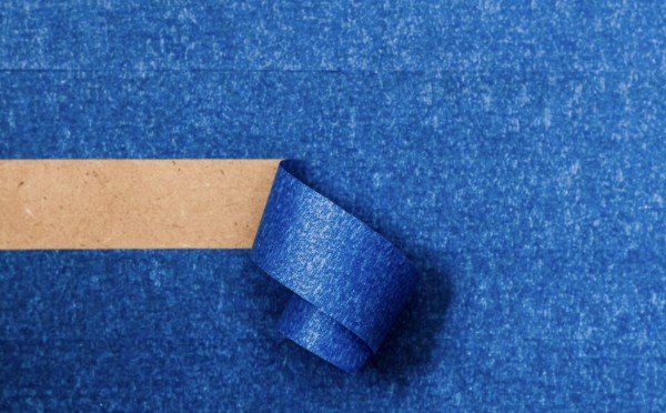 Цвет настроения синий — почему изолента именно такая, а не другая, ответ спрятался в СССР