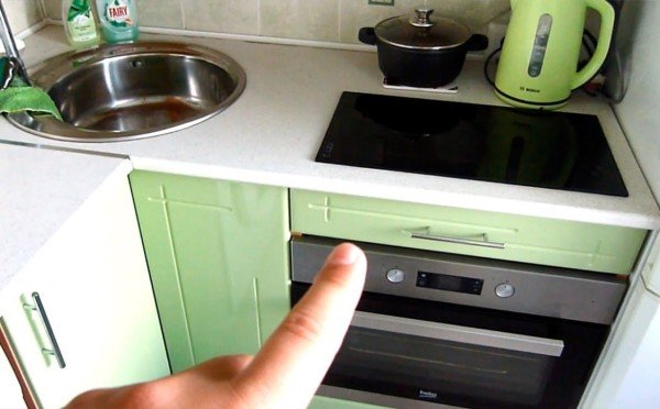 Техника на кухне мешает — меняем расстановку: 4 правила помогут грамотно всё организовать