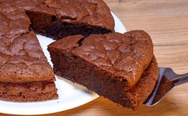 Шоколадный пирог «из ничего»: нашла в старой тетрадке рецепт без яиц и молока, который получается всегда