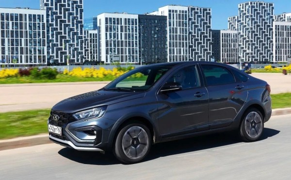 Акцент только на существующих моторах: почему завод АвтоВАЗа не собирается делать мощные двигатели — ответ директора Олега Груненкова