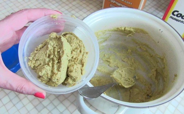 Не переплачивайте за химию: копеечное домашнее средство избавит от любой грязи — готовим мощную эко-пасту