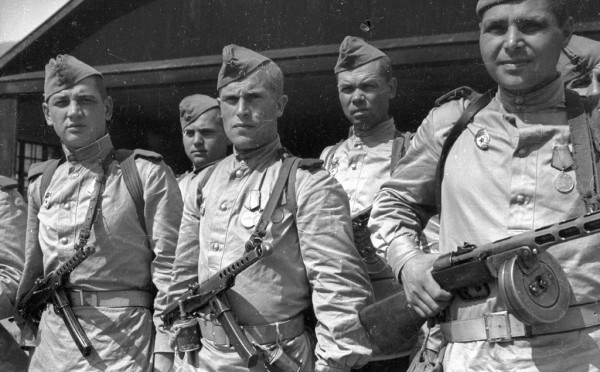 Носки носкам рознь — почему никакие носочно-чулочные изделия никогда не заменят портянки