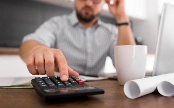 Заплатили вовремя — а долг появился: какие «подводные камни» скрывают новые правила оплаты ЖКХ