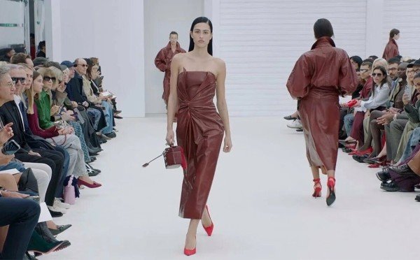 Мода для всех: тренды 2026 года для дам после 60 — подойдут для повседневной носки