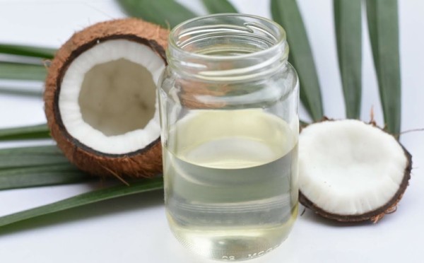 Кокосовое масло: есть ли в нём польза — и какой от него вред