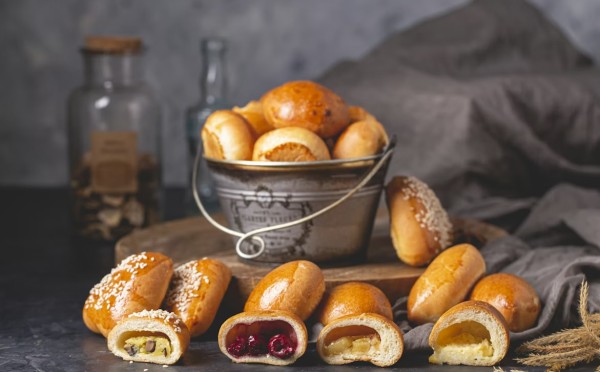 Больше никаких замесов — выпечка-пятиминутка, тесто месить не надо, подойдет, когда гости уже на пороге и готовы отмечать 8 Марта