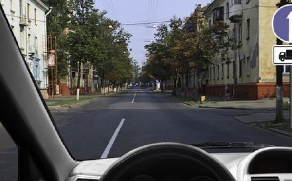 Синий круг со стрелкой кого ограничивает — не спешите с выводами: 30% ошибок на экзамене по ПДД