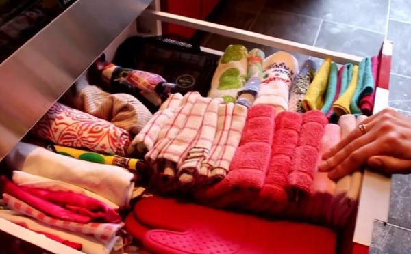 Прощайте, баулы на антресолях: как уместить все вещи в один комод по методу Мари Кондо