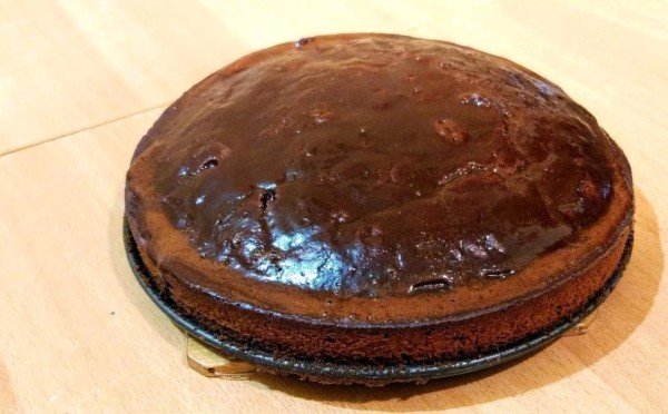 Вместо стакана — в тесто: пеку пышный пирог на обычной коле, когда разрыхлитель закончился