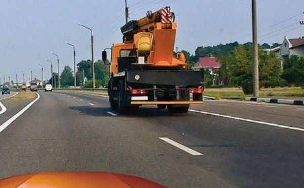 Когда правила дают больше свободы, чем кажется, мы начинаем выдумывать себе проблемы: на экзамене 49% нашли несуществующее ограничение — учите ПДД