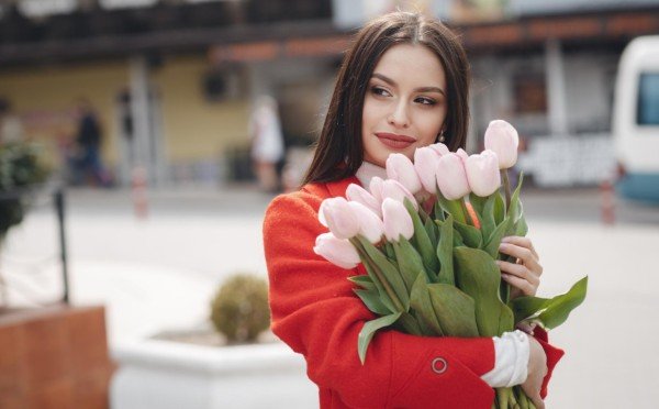 Гороскоп на воскресенье, 8 марта 2026 года для всех знаков Зодиака: Водолеям — крупные покупки, Скорпионам — принять вызовы судьбы