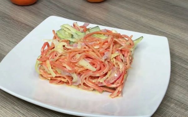 Экзотика за 5 минут: как приготовить яркий салат «Мадагаскар» из простых продуктов