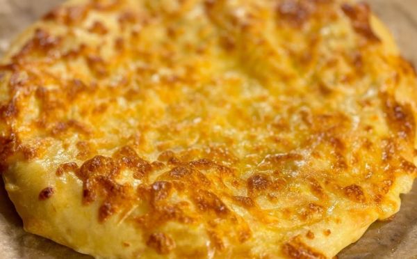 Ужин без хлопот: готовим классический хачапури с сыром — сытно и очень вкусно