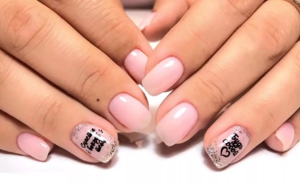 Маникюр на 8 Марта: 5 главных трендов 2026 года, которые подчеркнут вашу элегантность