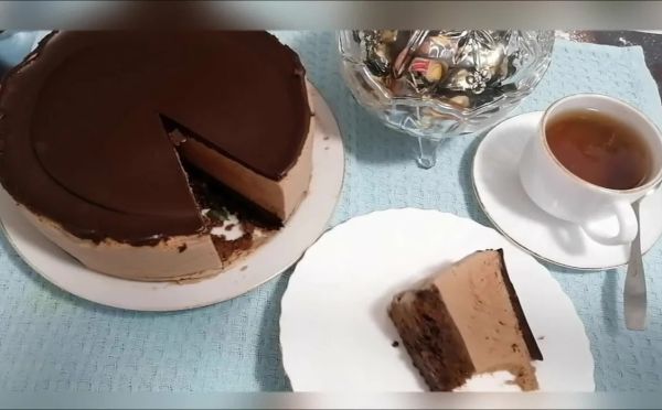 Тот самый вкус из СССР: рецепт торта «Птичье молоко» с секретным кремом без желатина