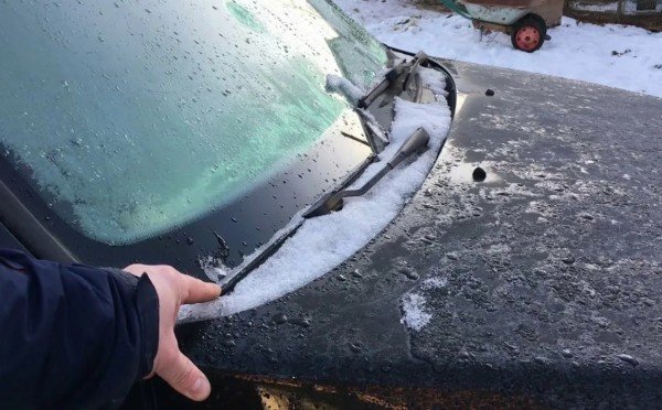 Зимний секрет дворников: как включить сервисный режим за 3 секунды, чтобы щётки больше не примерзали