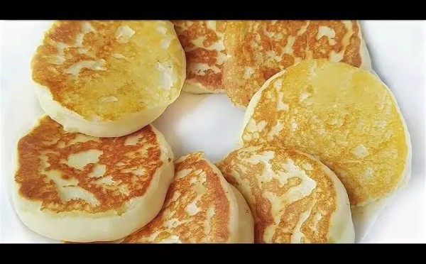 Быстрый завтрак или перекус: творожные оладьи за 15 минут — пышные и нежные