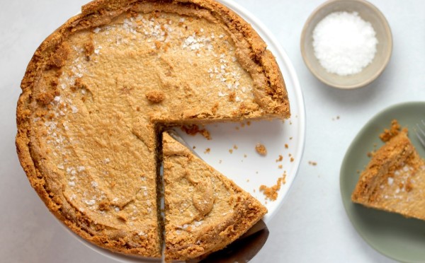 Идеальный пирог на сметане — готовим быстро и просто, а подаем на Пасху или просто так