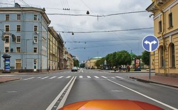 Этот знак не оставил выбора — поворотник придётся включить в любом случае: об этом забыли 75% на экзамене по ПДД